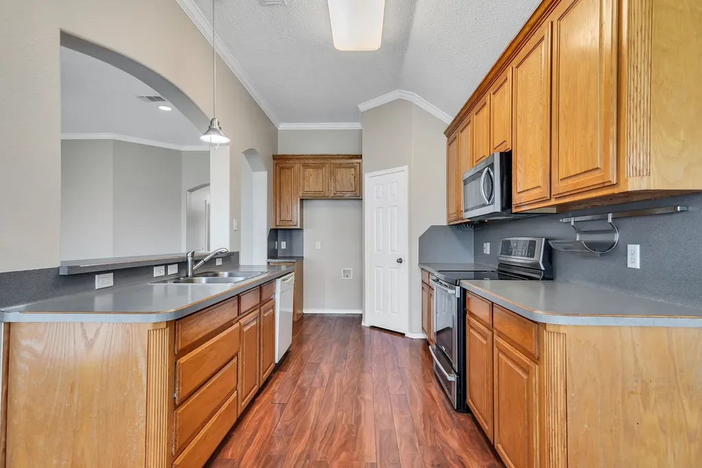 9112 Tyne Trail Fort Worth TX 76118