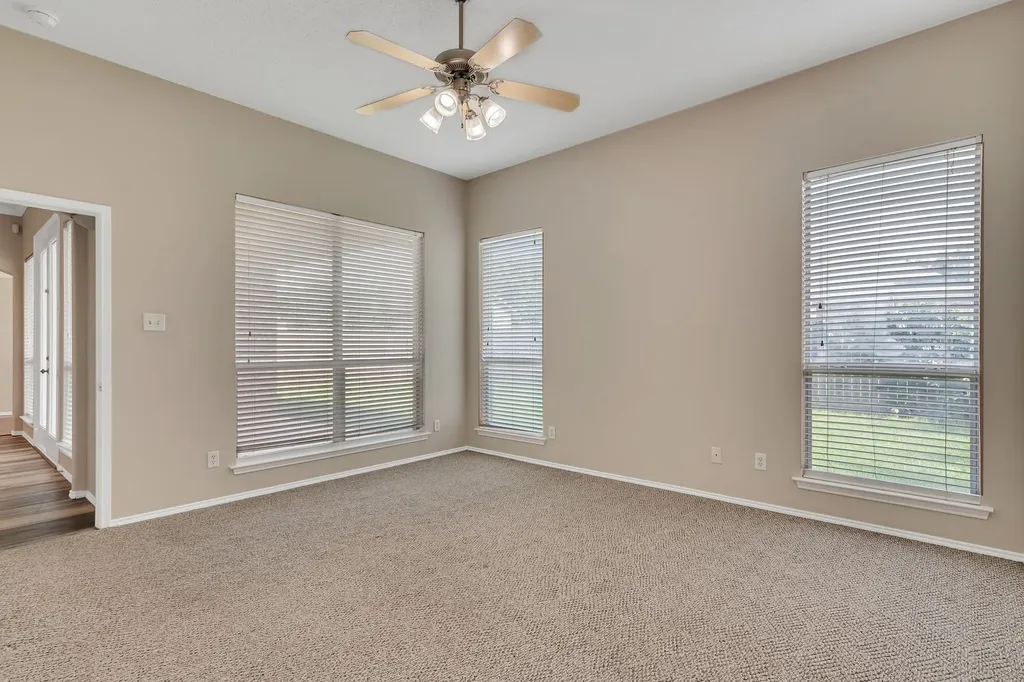 9112 Tyne Trail Fort Worth TX 76118