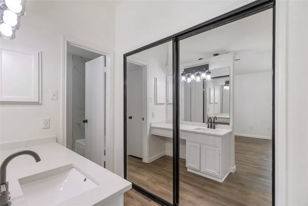 2429 Chestnut Way Bedford TX 76022