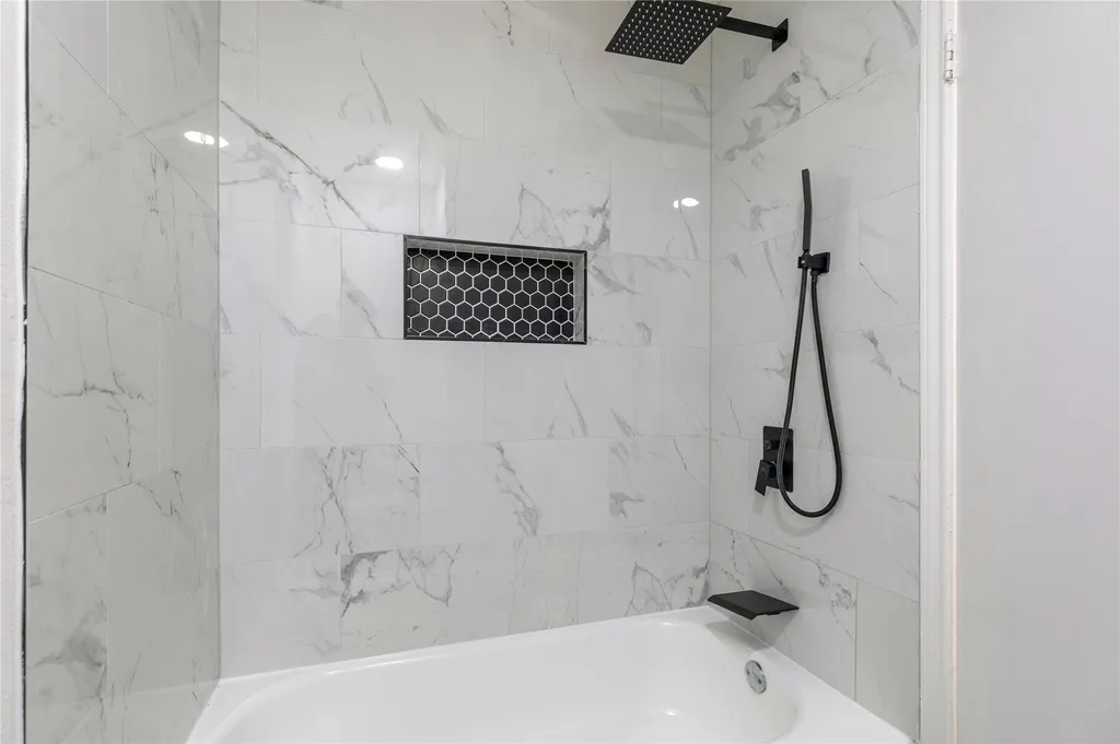 2429 Chestnut Way Bedford TX 76022