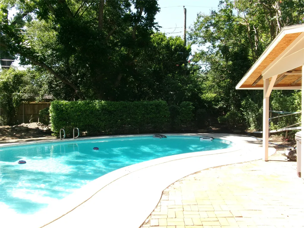 1208 Academy Drive Arlington TX 76013