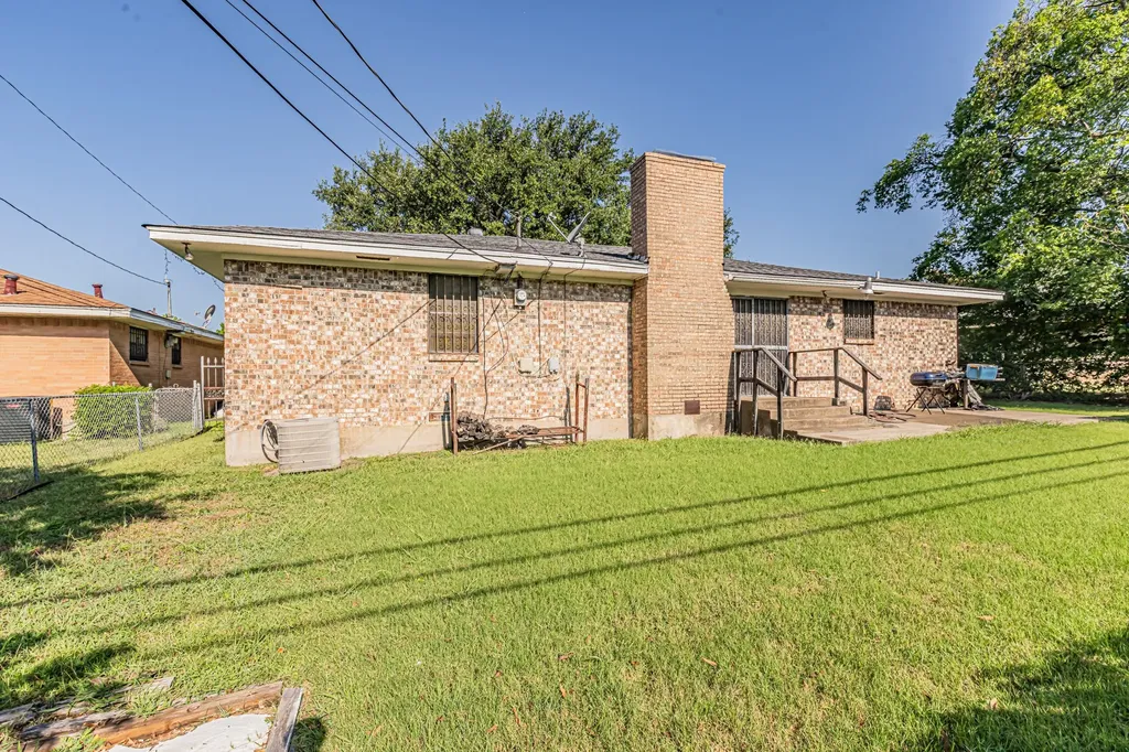 5910 Cedar Glen Drive Dallas TX 75232
