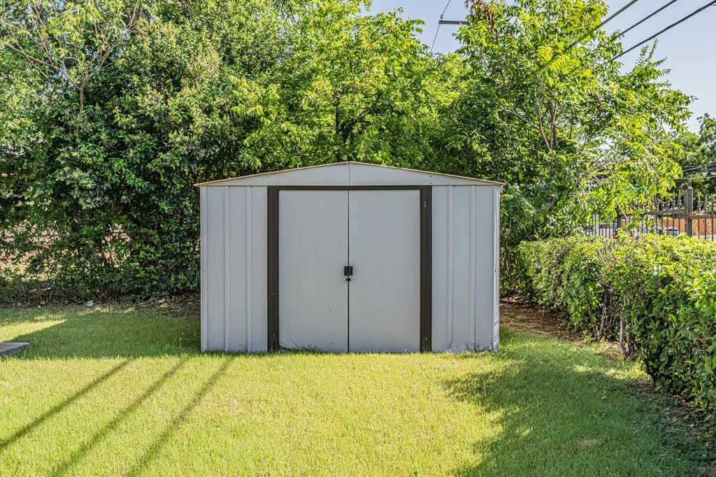 5910 Cedar Glen Drive Dallas TX 75232