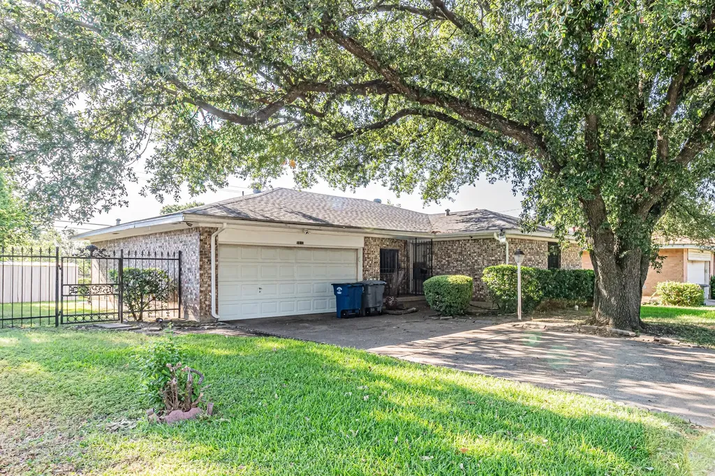 5910 Cedar Glen Drive Dallas TX 75232