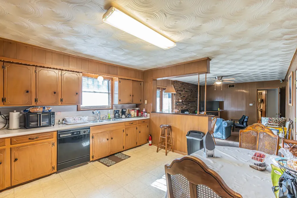 5910 Cedar Glen Drive Dallas TX 75232