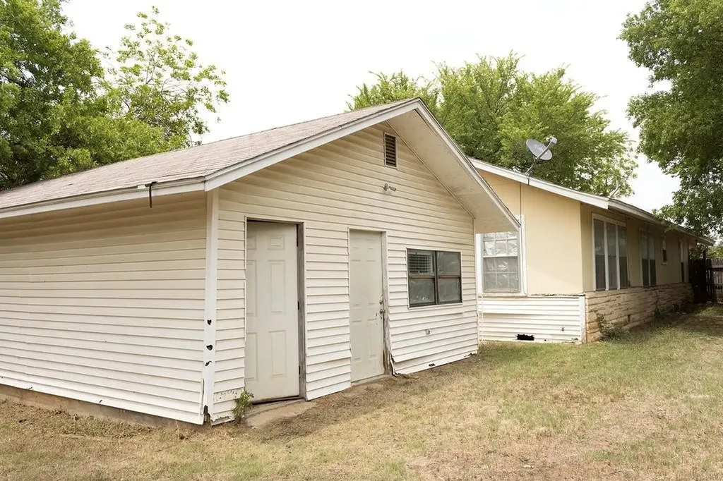 423 Elm Street Ranger TX 76470