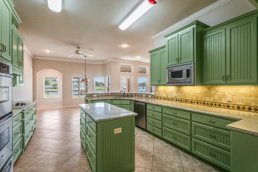 2009 Canaveral Court Granbury TX 76048