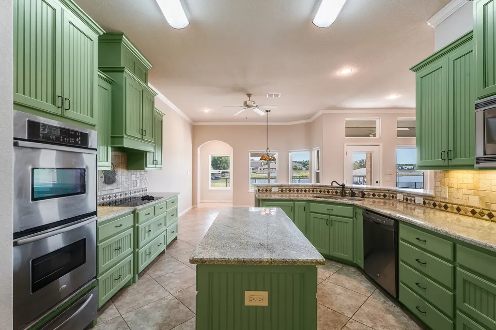 2009 Canaveral Court Granbury TX 76048