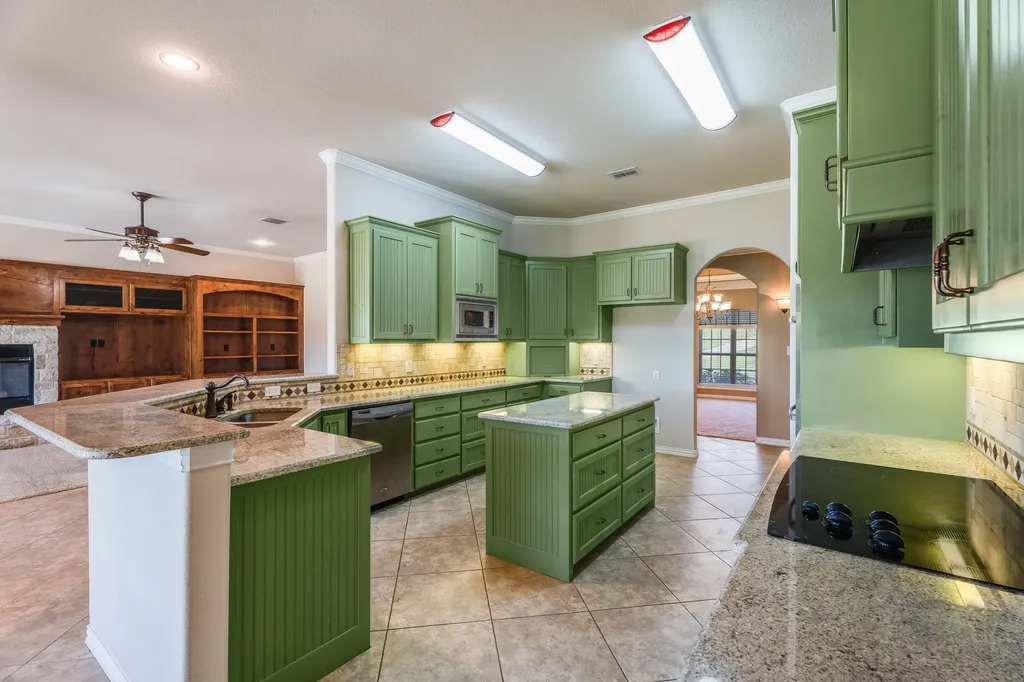 2009 Canaveral Court Granbury TX 76048