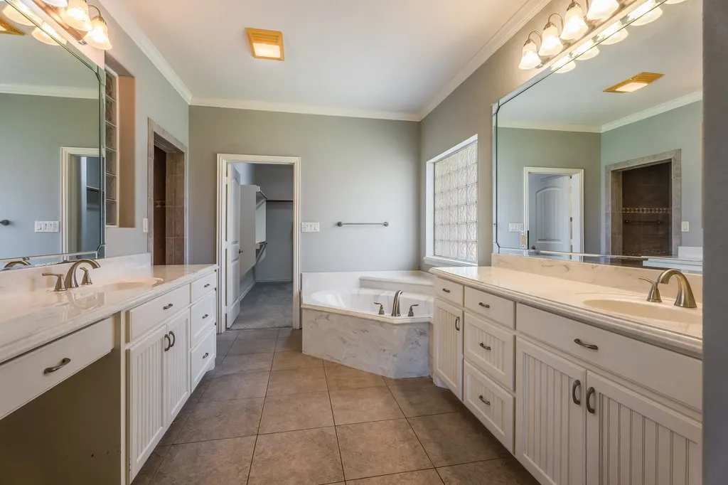 2009 Canaveral Court Granbury TX 76048