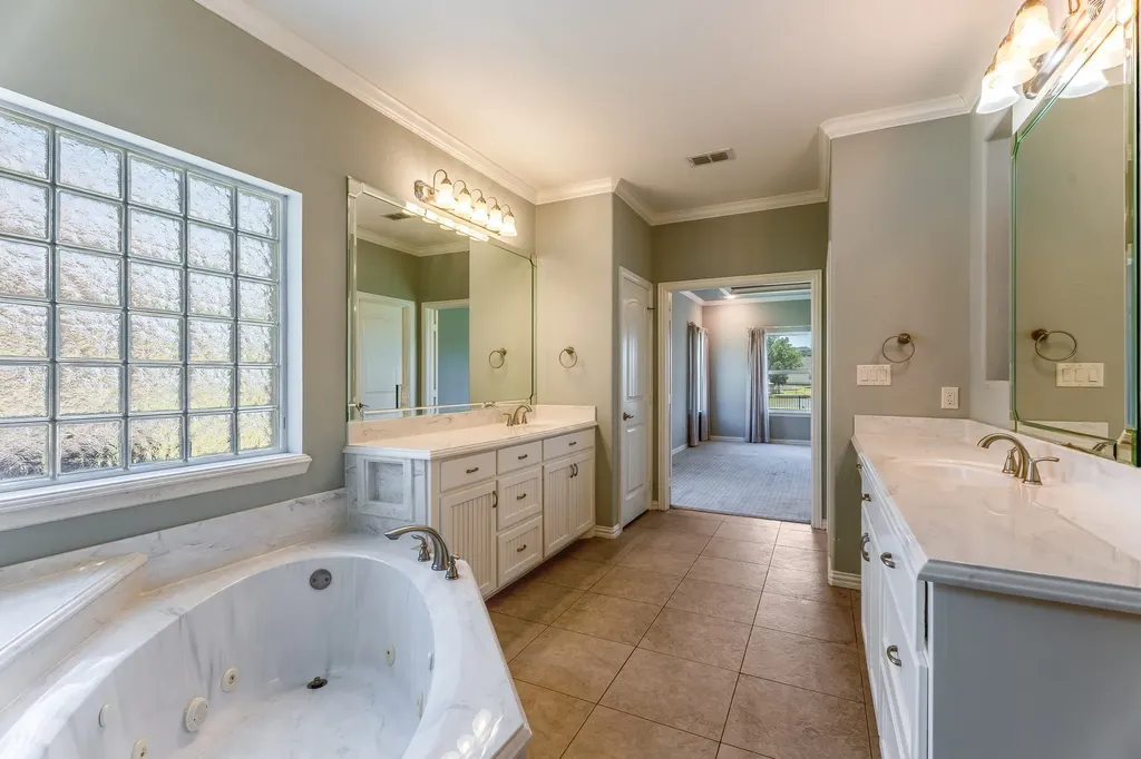 2009 Canaveral Court Granbury TX 76048
