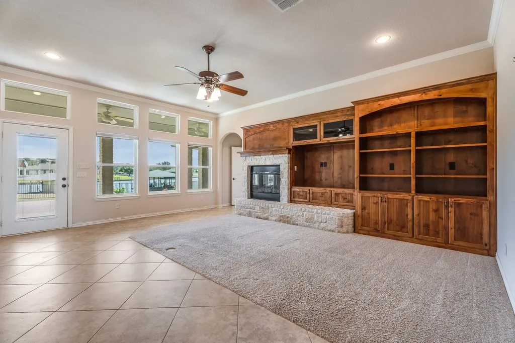 2009 Canaveral Court Granbury TX 76048