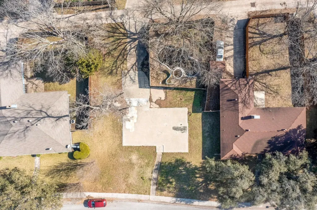 1022 Westlake Drive Desoto TX 75115