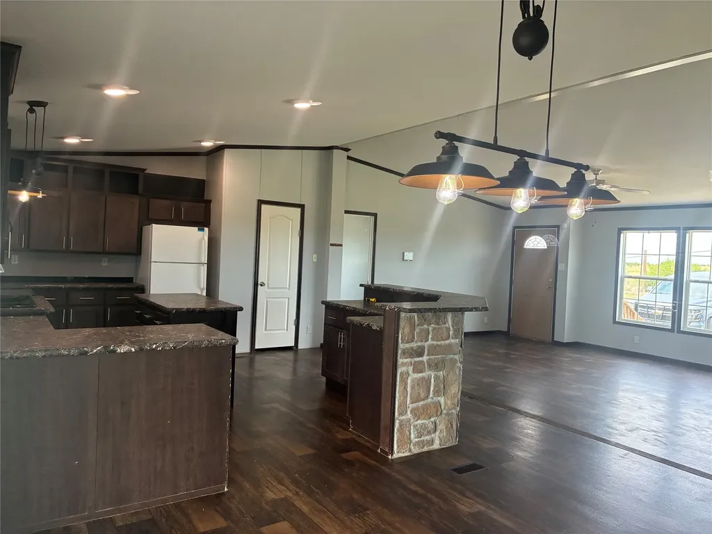 389 County Road 1281 Lampasas TX 76550