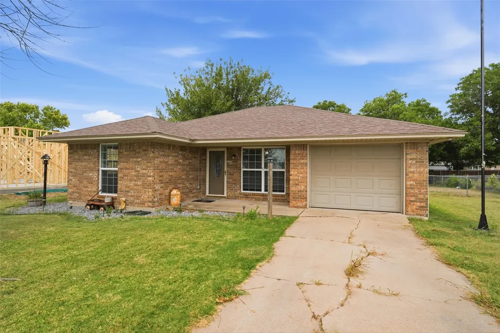 1203 N Reagan Street West TX 76691