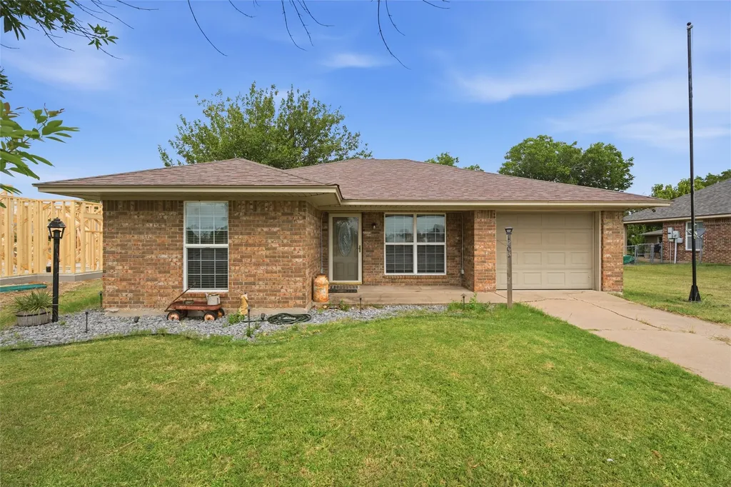 1203 N Reagan Street West TX 76691