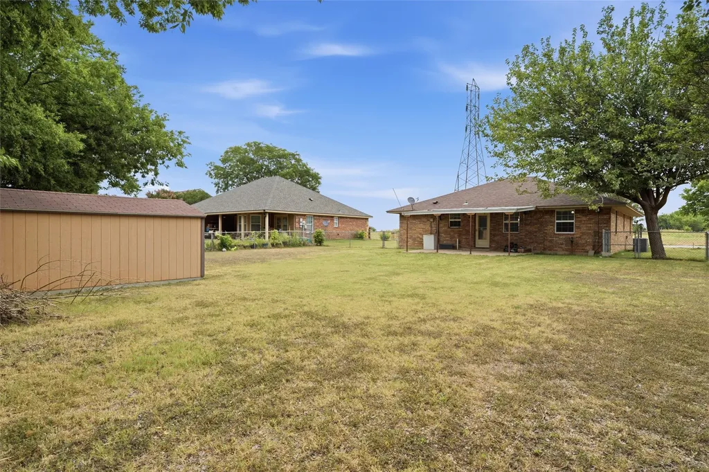 1203 N Reagan Street West TX 76691