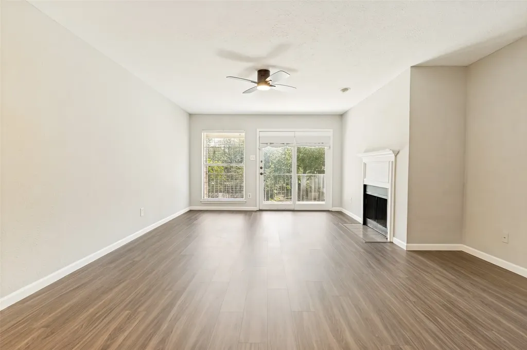 2535 Wedglea Drive Dallas TX 75211
