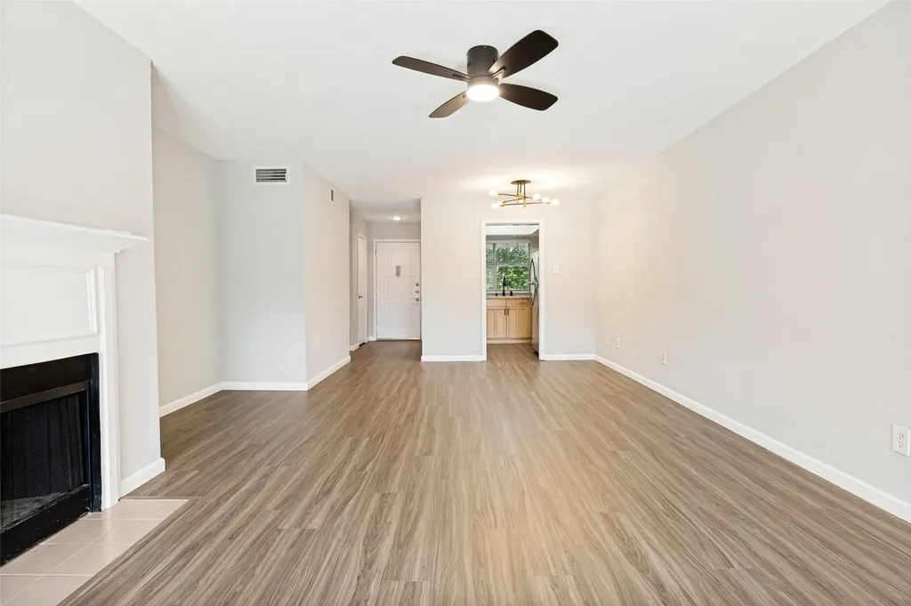 2535 Wedglea Drive Dallas TX 75211