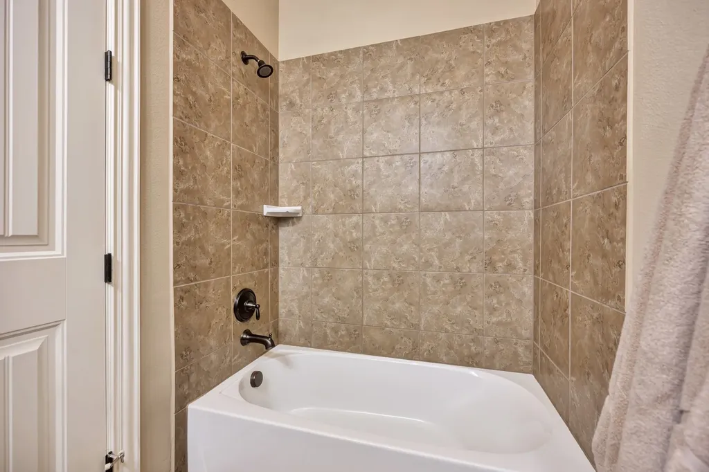 5524 Ivyridge Lane Mckinney TX 75071