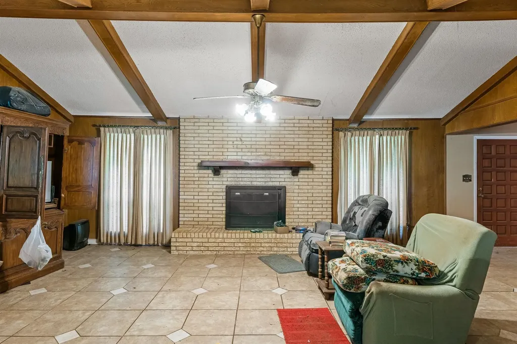 136 Vz County Road 2121 Canton TX 75103