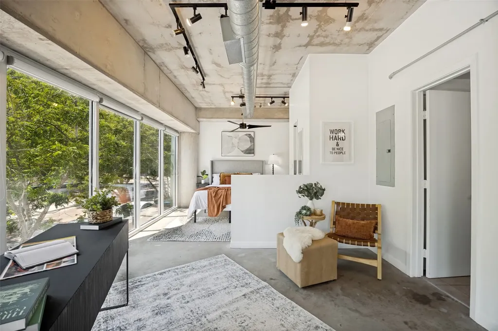 1001 Belleview Street Dallas TX 75215