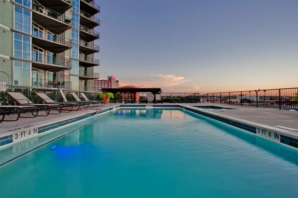 1001 Belleview Street Dallas TX 75215