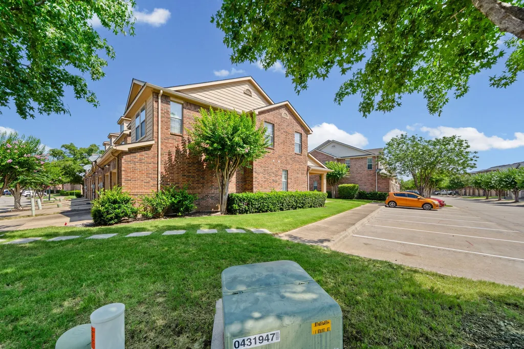 2204 Canterbury Park Drive Grand Prairie TX 75050