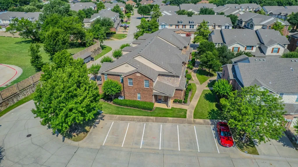 2204 Canterbury Park Drive Grand Prairie TX 75050