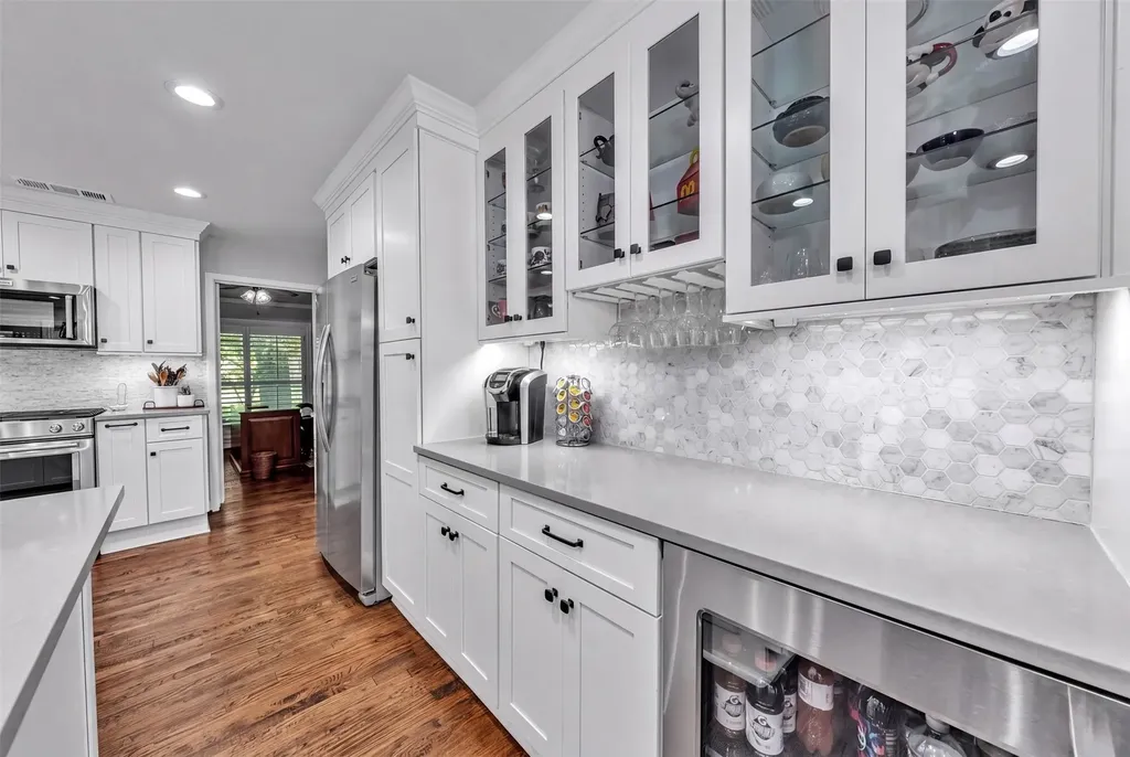 4421 Allencrest Lane Dallas TX 75244