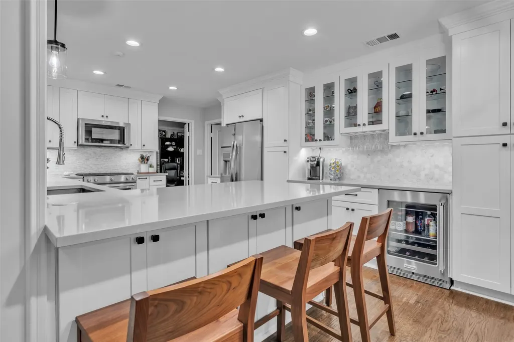 4421 Allencrest Lane Dallas TX 75244