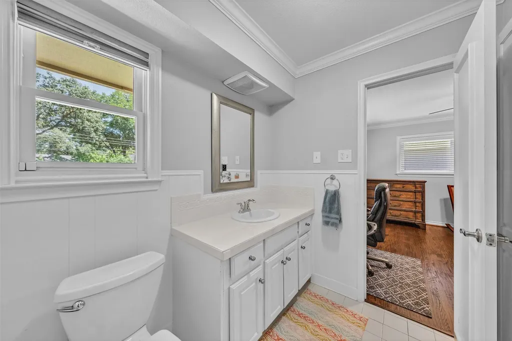 4421 Allencrest Lane Dallas TX 75244