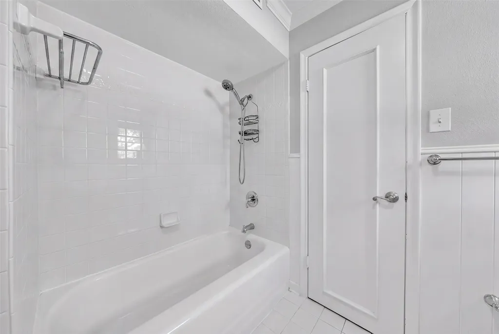 4421 Allencrest Lane Dallas TX 75244