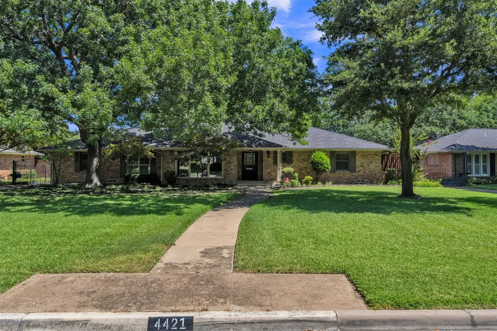 4421 Allencrest Lane Dallas TX 75244