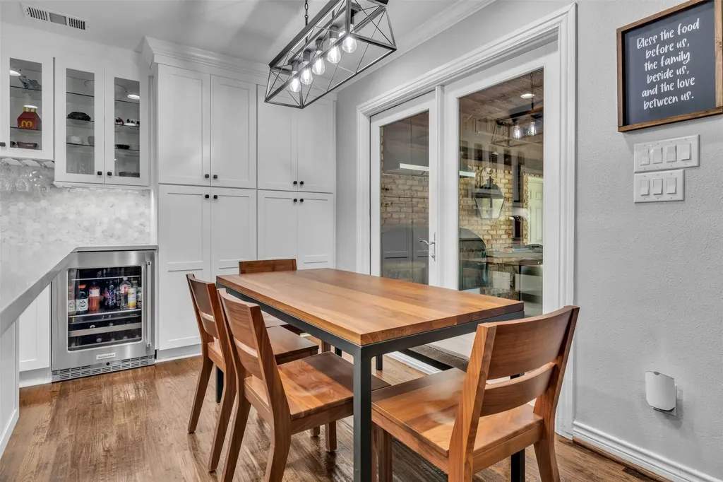 4421 Allencrest Lane Dallas TX 75244