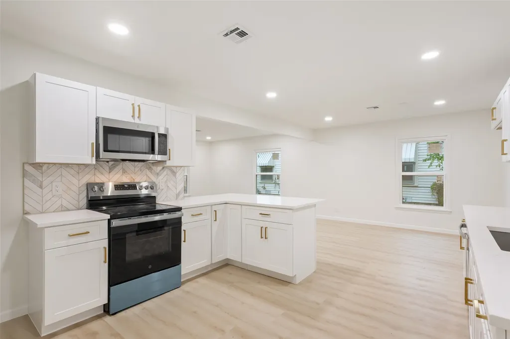 1029 N 45th Street Waco TX 76710