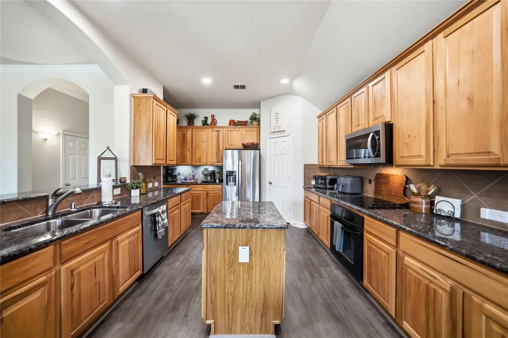 1003 Killian Drive Mansfield TX 76063