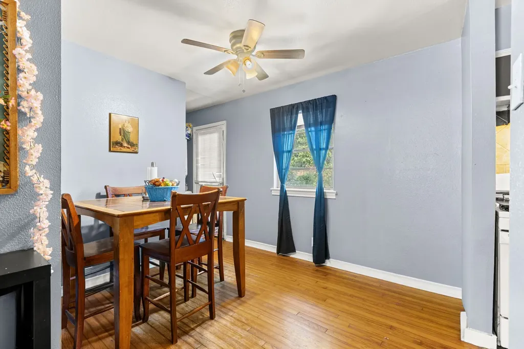 301 W Ridgewood Drive Garland TX 75041