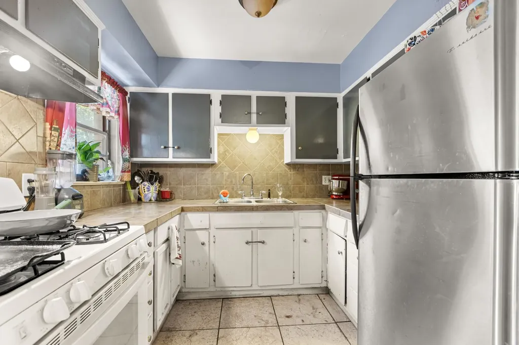 301 W Ridgewood Drive Garland TX 75041
