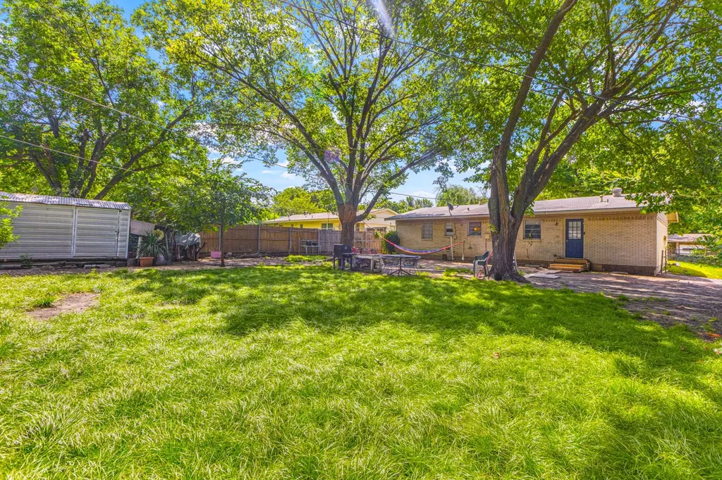 301 W Ridgewood Drive Garland TX 75041