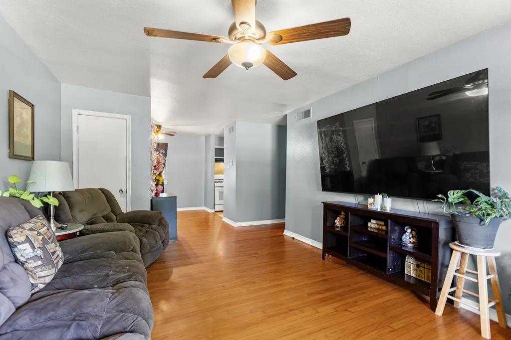 301 W Ridgewood Drive Garland TX 75041