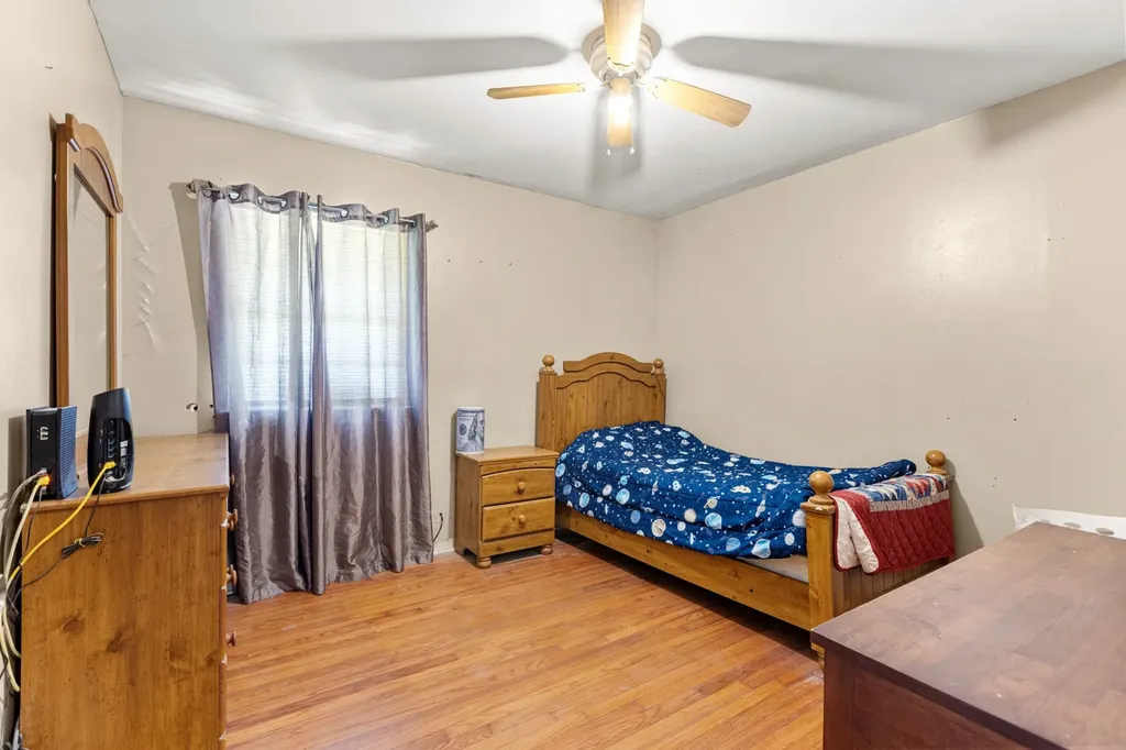 301 W Ridgewood Drive Garland TX 75041
