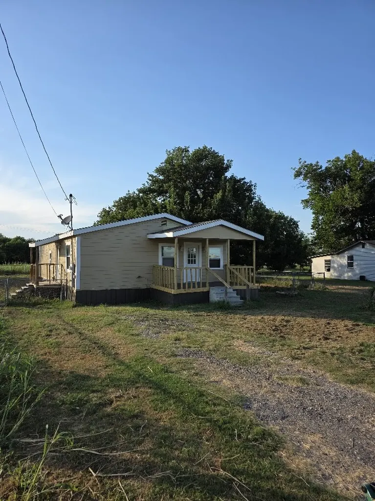 916 West Avenue B Rosebud TX 76570