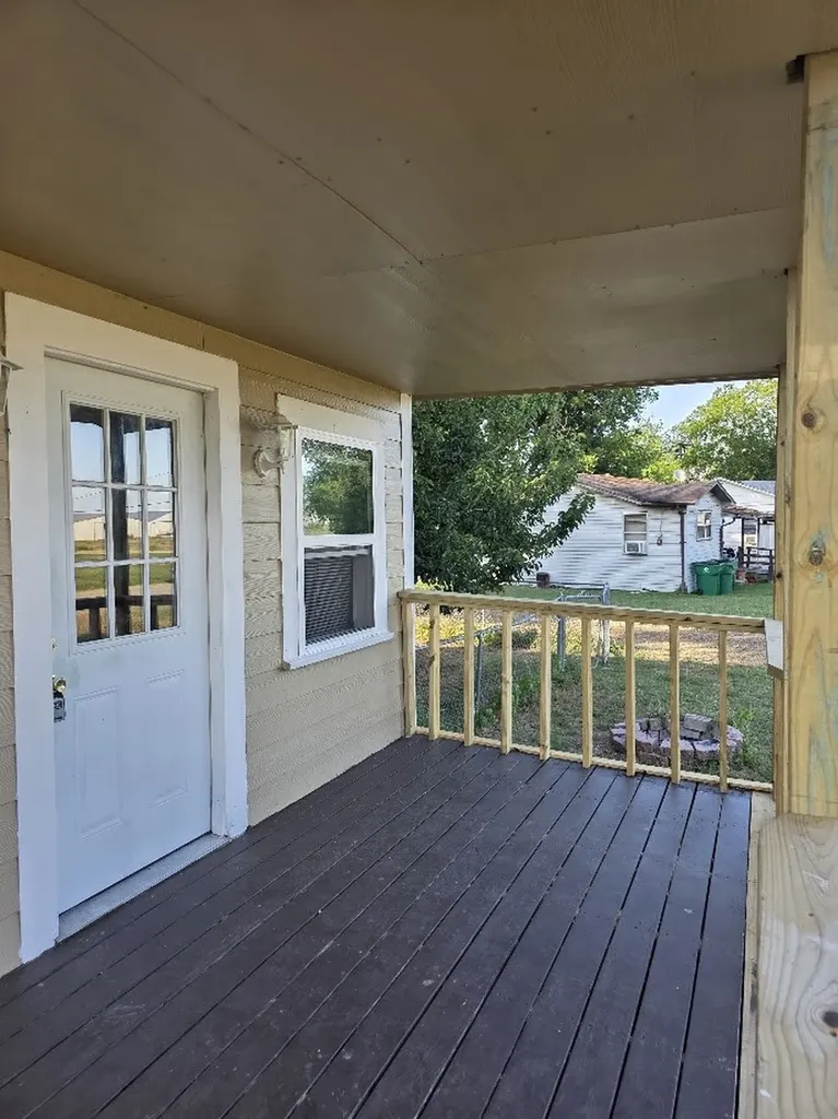 916 West Avenue B Rosebud TX 76570