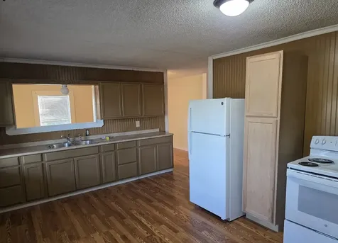 916 West Avenue B Rosebud TX 76570