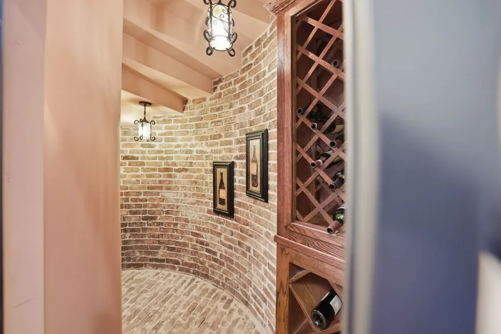 4229 Bluffview Boulevard Dallas TX 75209