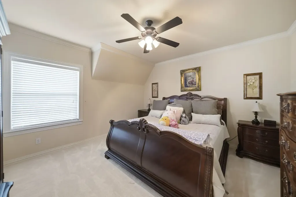 4229 Bluffview Boulevard Dallas TX 75209