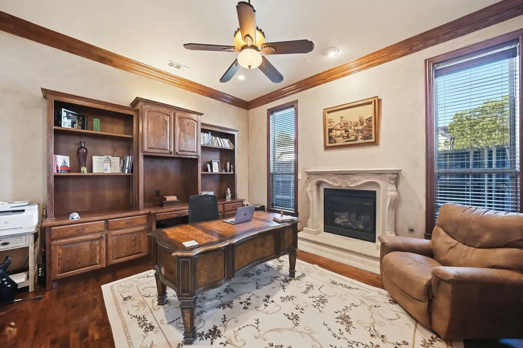 4229 Bluffview Boulevard Dallas TX 75209