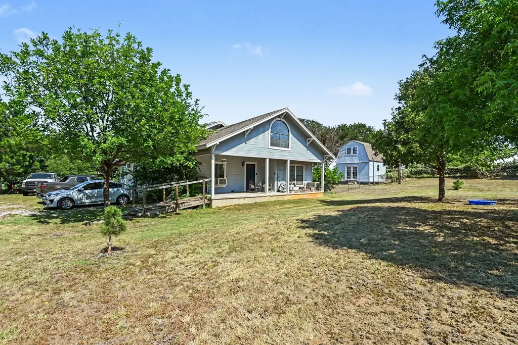 1060 County Road 4360 Decatur TX 76234