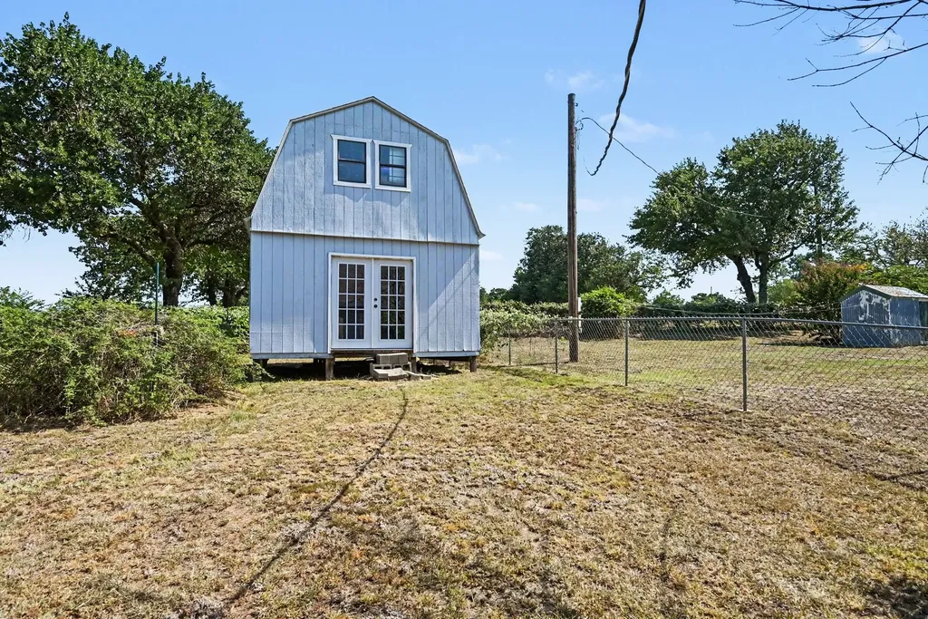 1060 County Road 4360 Decatur TX 76234
